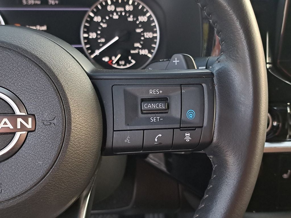 2024 Nissan Pathfinder SV