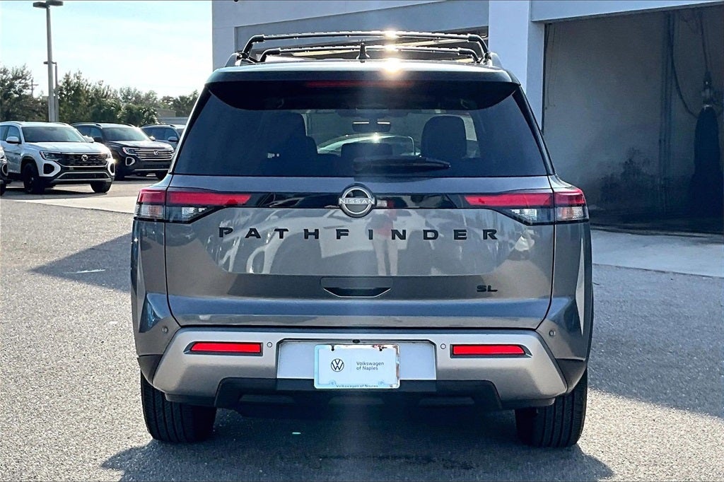 2023 Nissan Pathfinder SL