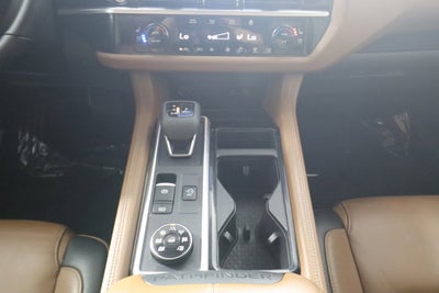 2022 Nissan Pathfinder Platinum 4WD