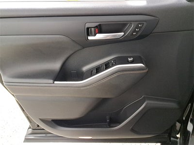 2023 Toyota Highlander Hybrid Bronze Edition