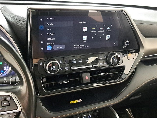 2023 Toyota Highlander Hybrid Bronze Edition