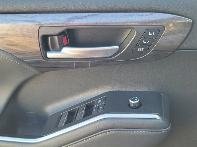 2021 Toyota Highlander Hybrid Platinum