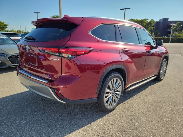 2021 Toyota Highlander Hybrid Platinum