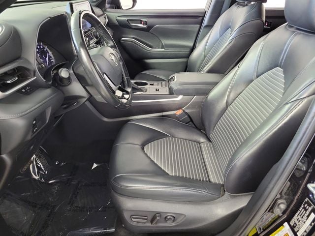 2022 Toyota Highlander XSE