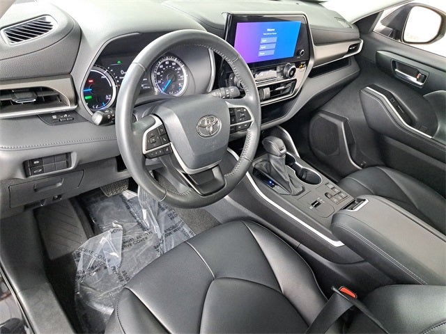 2023 Toyota Highlander Hybrid XLE