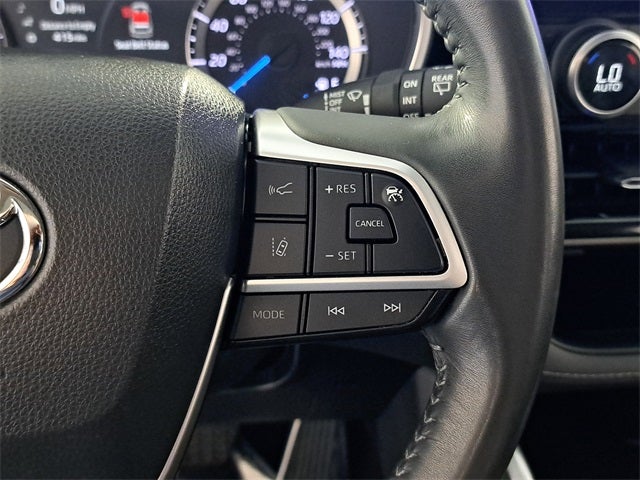 2023 Toyota Highlander Hybrid XLE