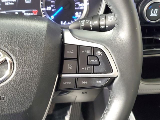 2024 Toyota Highlander Hybrid XLE