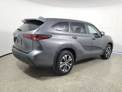 2024 Toyota Highlander Hybrid XLE