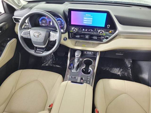 2023 Toyota Highlander Platinum