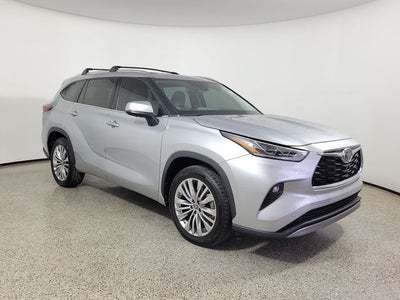 2023 Toyota Highlander Platinum