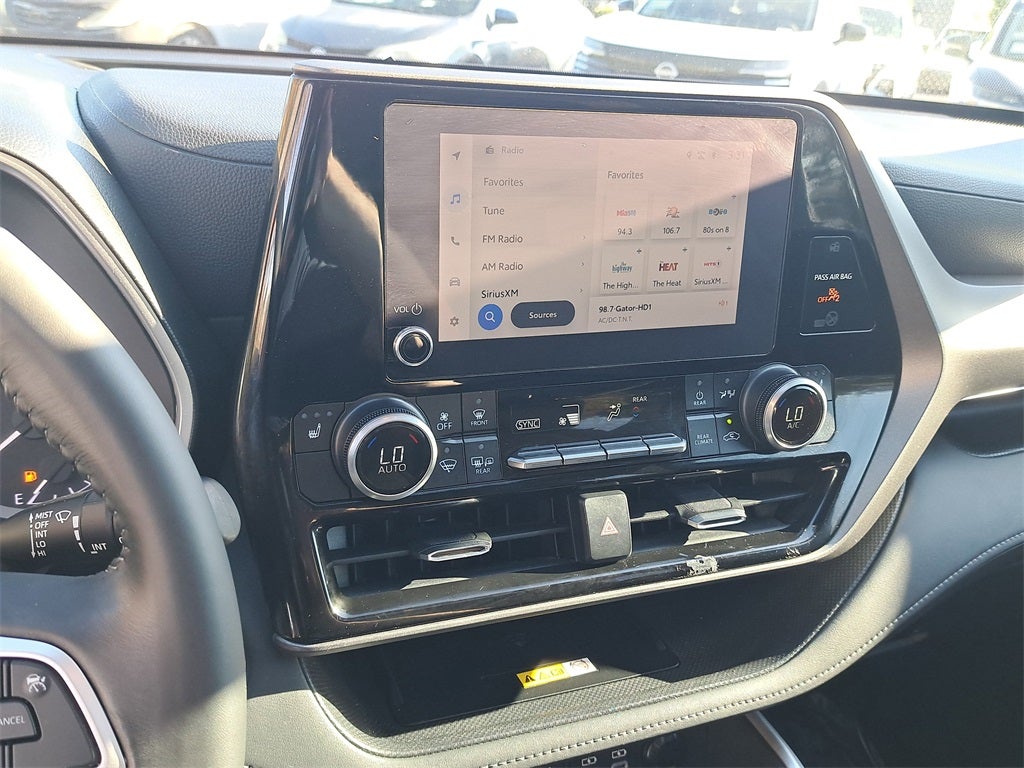 2023 Toyota Highlander L