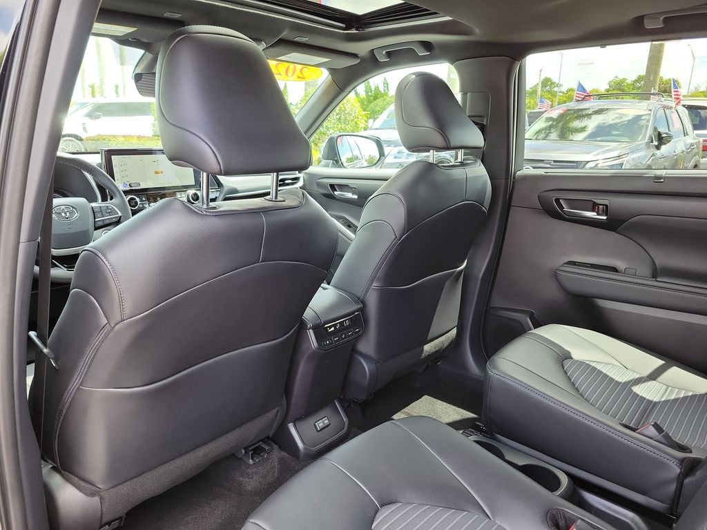 2025 Toyota Highlander XSE