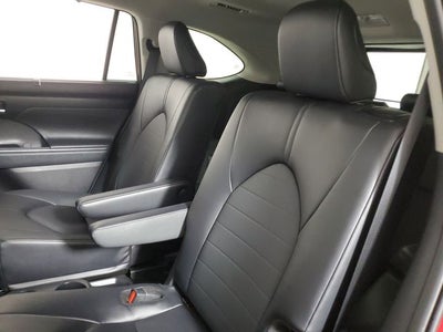 2025 Toyota Highlander XLE