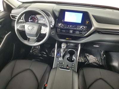 2025 Toyota Highlander XLE