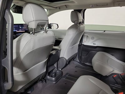 2025 Toyota Sienna XLE 8 Passenger