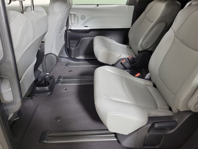 2025 Toyota Sienna XLE 8 Passenger