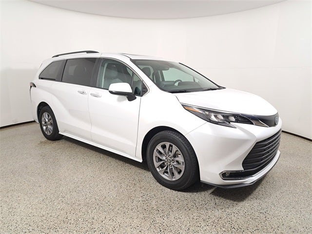 2024 Toyota Sienna XLE 7 Passenger