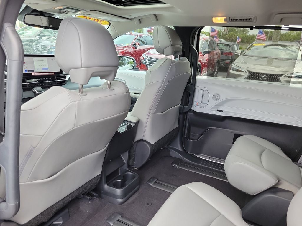2025 Toyota Sienna XLE 7 Passenger