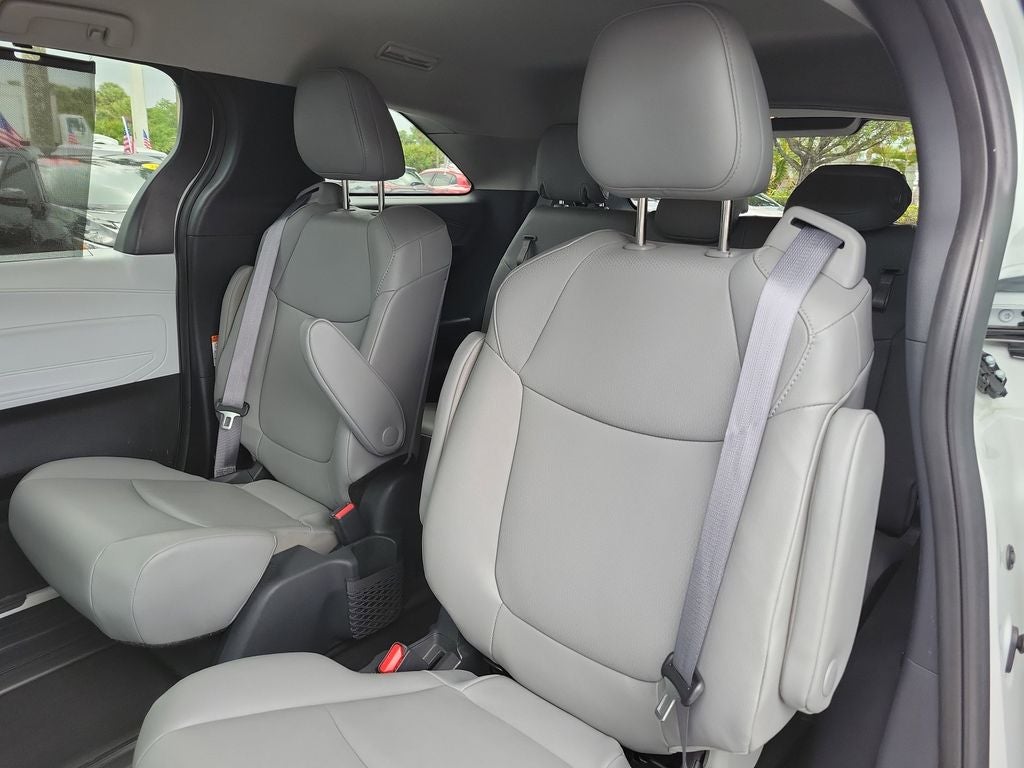 2025 Toyota Sienna XLE 7 Passenger
