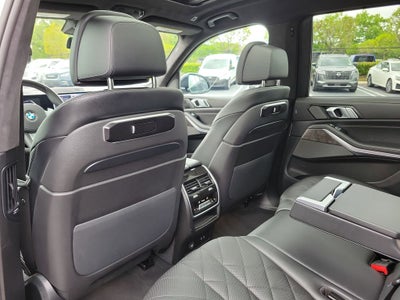 2025 BMW X7 xDrive40i M