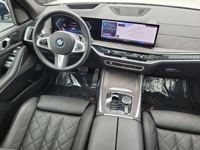 2025 BMW X7 xDrive40i M