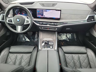 2025 BMW X7 xDrive40i M