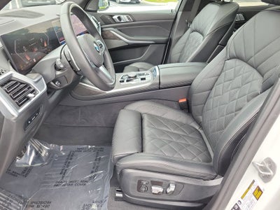 2025 BMW X7 xDrive40i M