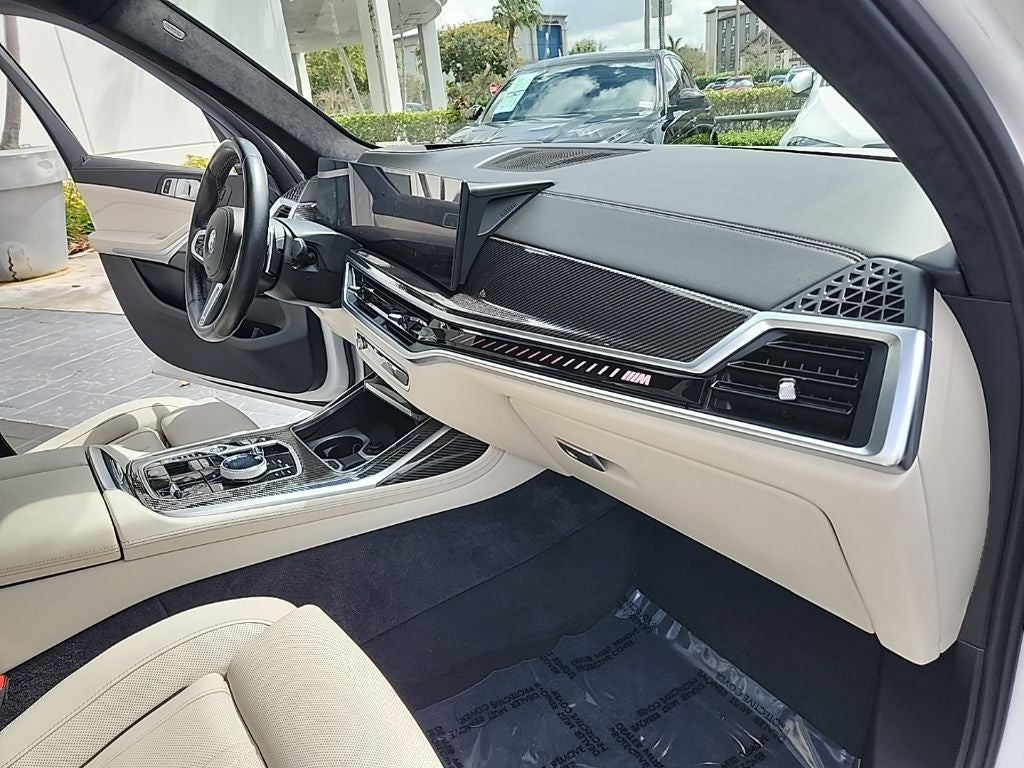 2024 BMW X7 M60i