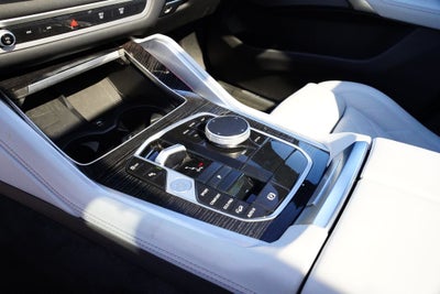 2025 BMW X6 xDrive40i