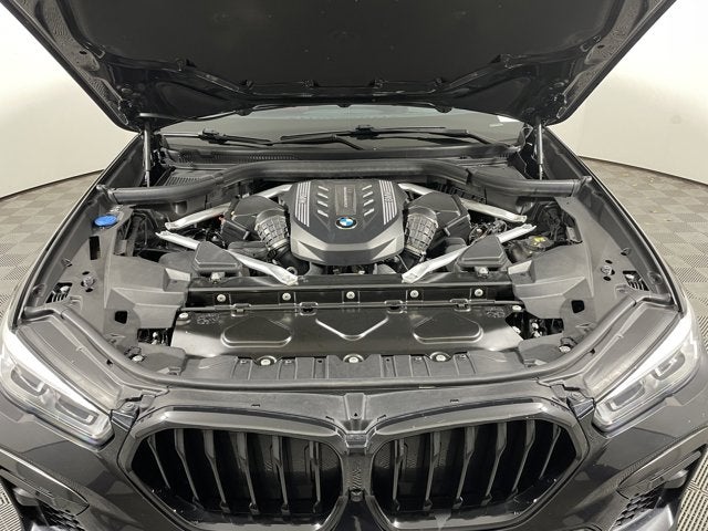 2022 BMW X6 M50i