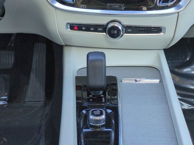 2023 Volvo S60 Ultimate Bright Theme