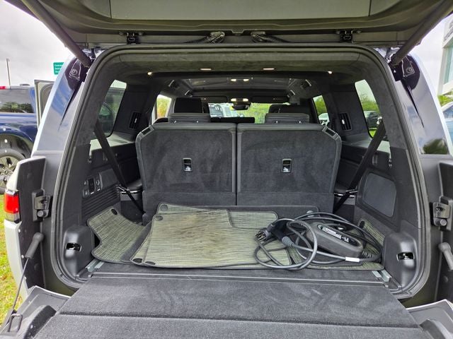 2023 Rivian R1S Adventure