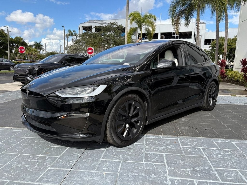 2023 Tesla Model X Standard Range
