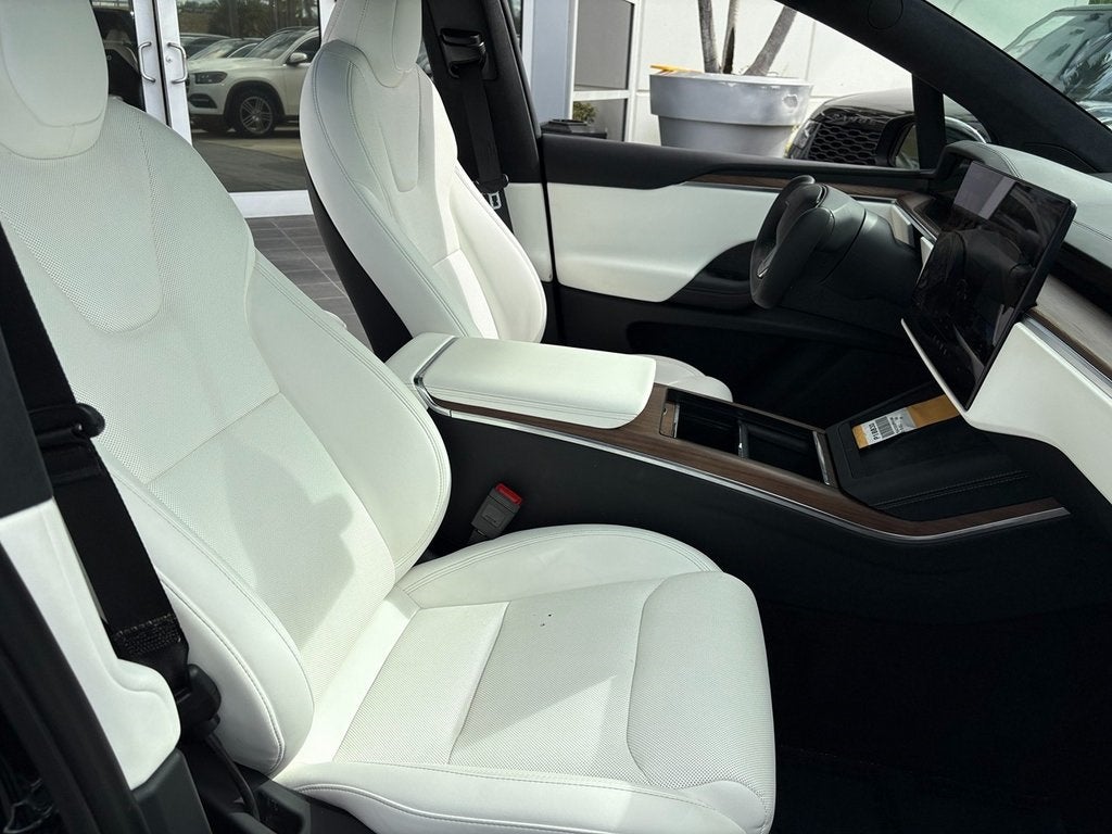 2023 Tesla Model X Standard Range