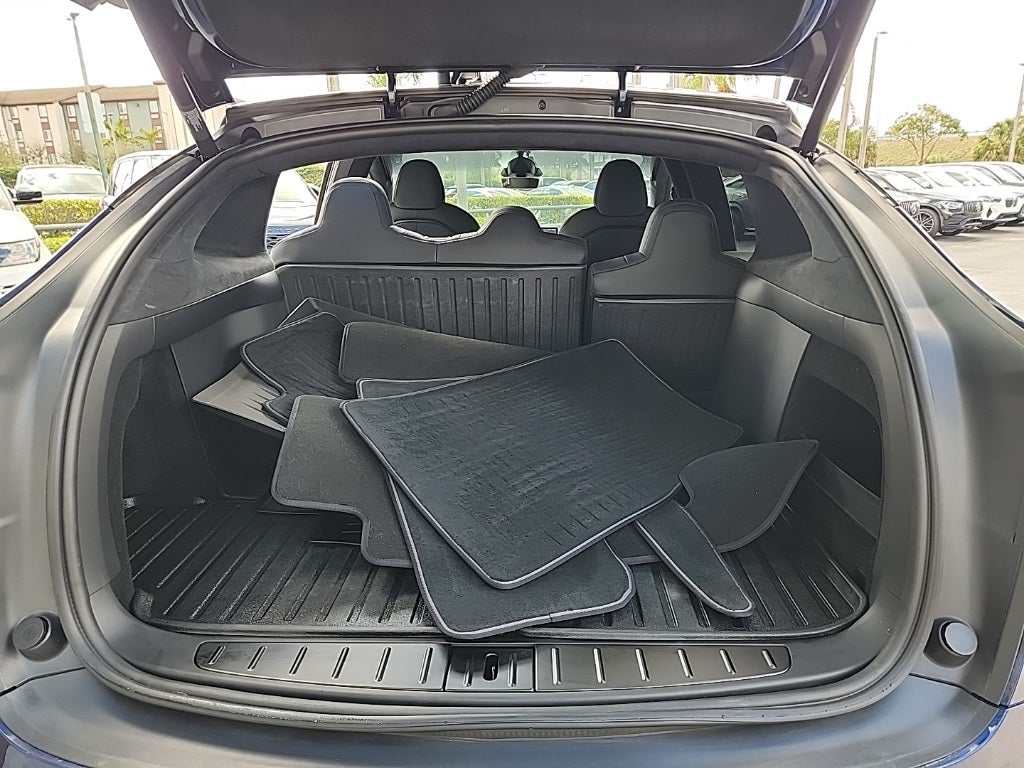 2024 Tesla Model X Base