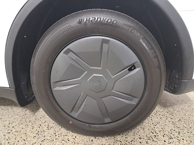 2026 Tesla Model Y Premium