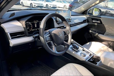2023 Mitsubishi Outlander SEL
