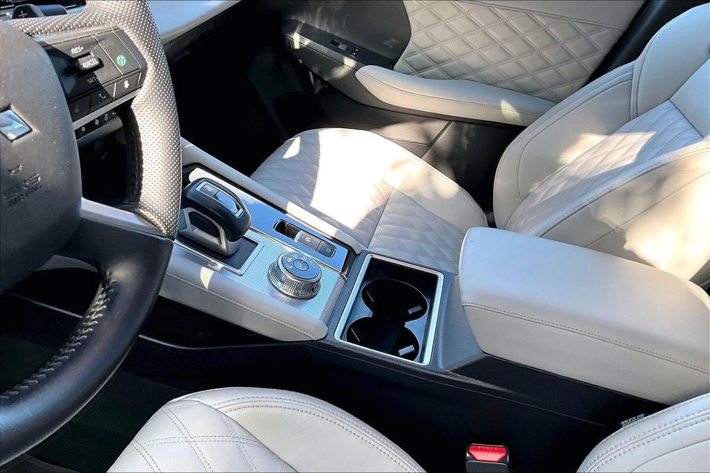 2023 Mitsubishi Outlander SEL