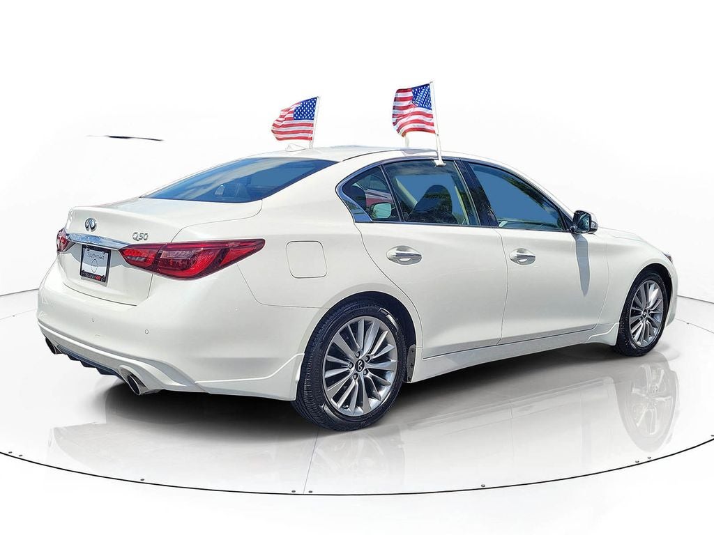 2023 INFINITI Q50 LUXE