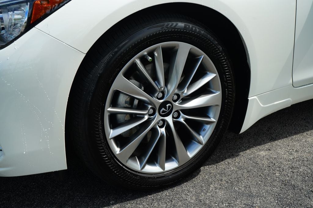 2023 INFINITI Q50 LUXE