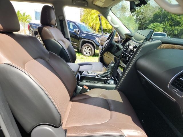 2023 INFINITI QX80 Premium Select