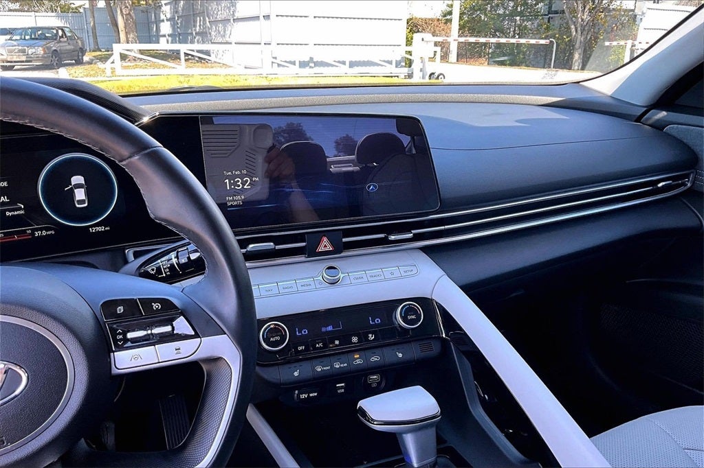 2022 Hyundai Elantra Limited