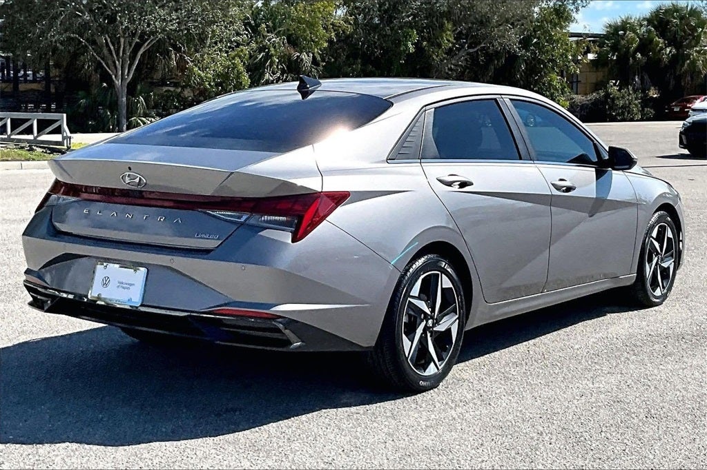 2022 Hyundai Elantra Limited