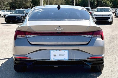 2022 Hyundai Elantra Limited