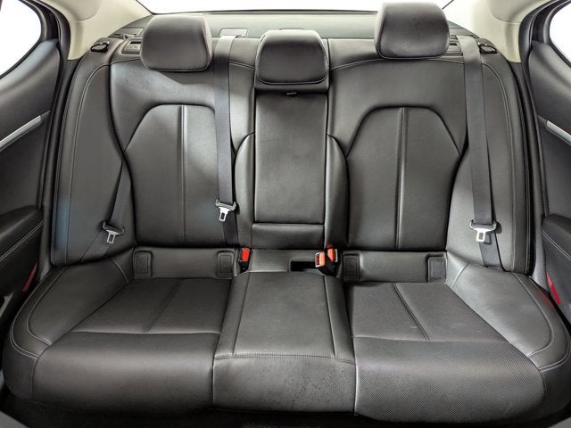 2023 Genesis G70 2.0T RWD