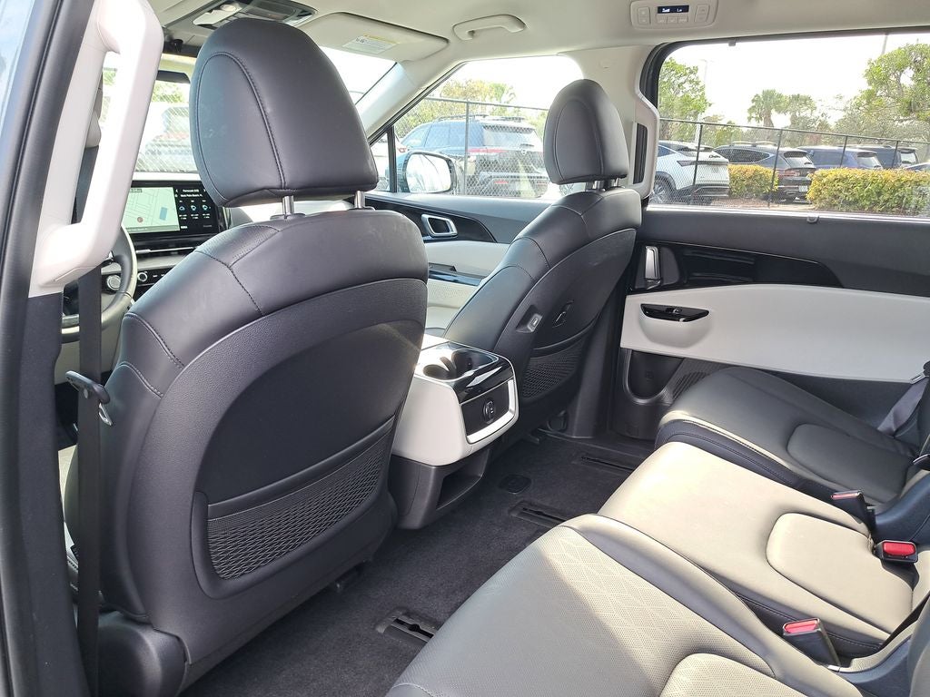 2024 Kia Carnival EX