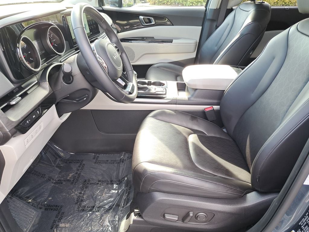 2024 Kia Carnival EX