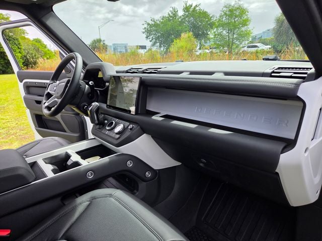 2025 Land Rover Defender S