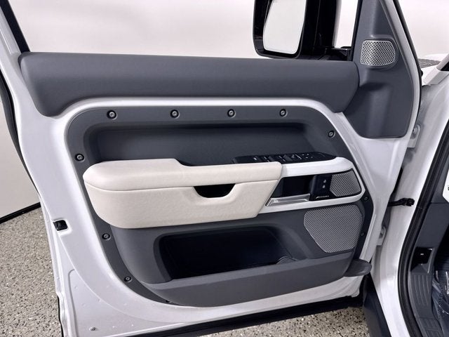 2024 Land Rover Defender S