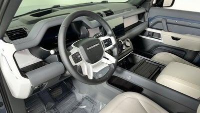 2024 Land Rover Defender SE